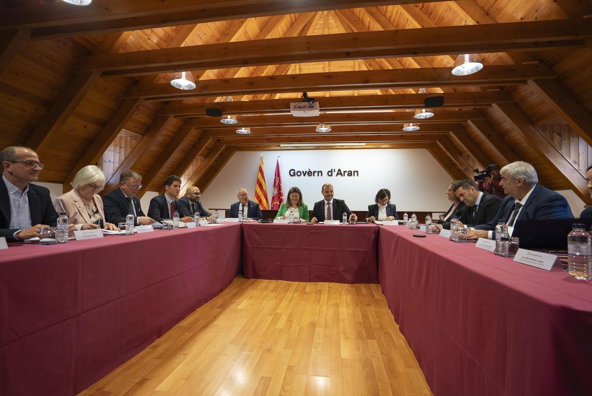 Firma del acuerdo de financiación entre la Generalitat y el Conselh Generau d'Aran en Vielha