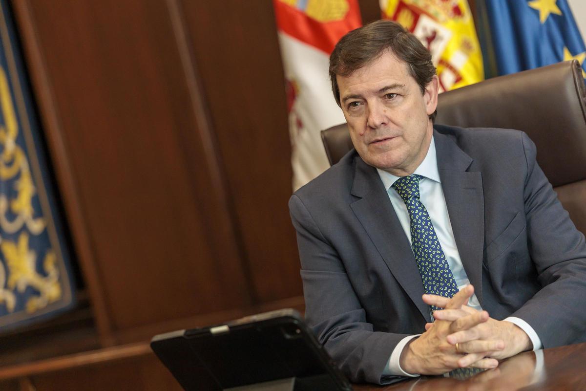 Alfonso Fernández Mañueco exige inversiones ferroviarias urgentes para el Corredor Atlántico en Castilla y León