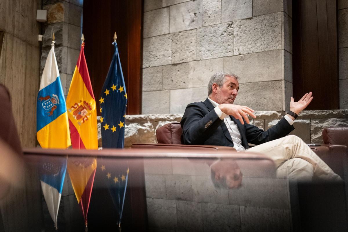 Fernando Clavijo y Ángel Víctor Torres durante una rueda de prensa en Gran Canaria