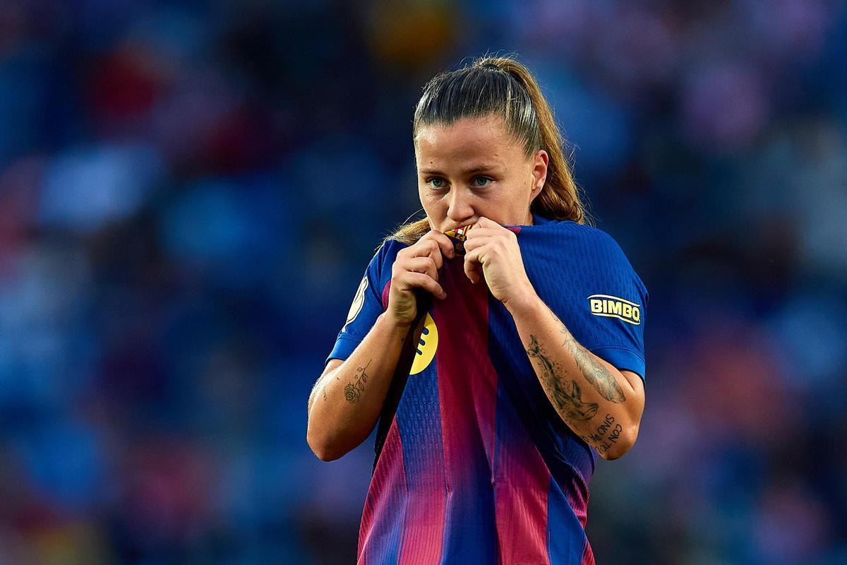 Jugadoras del Barça celebrando la victoria en la final de la Copa de la Reina 2024 en Las Palmas
