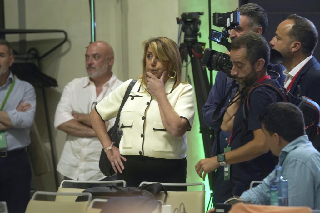 María Jesús Montero en la sede del PSOE andaluz tras los resultados electorales