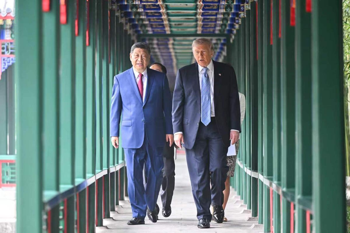 Trump Beijing visita: el exmandatario vuelve de Pekín y plantea el futuro de EE.UU.-China
