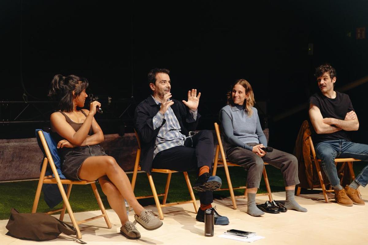 Nausicaa Bonnín en el escenario de 'L'autora' en el Teatre Lliure, Barcelona