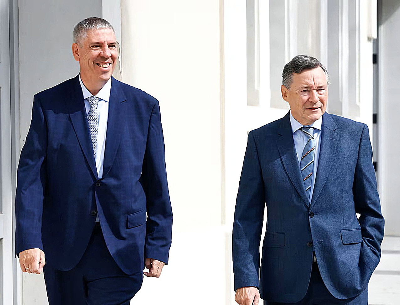 Indra pospone junta de accionistas y cesa a De los Mozos: la cúpula se reordena antes del 30 de junio