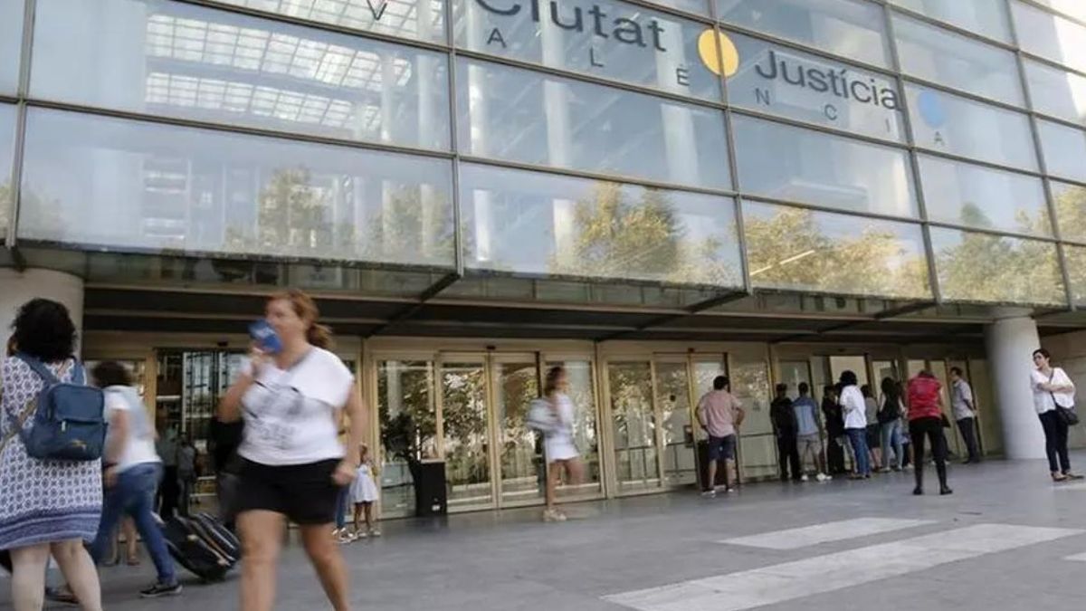 Juicio por presuntas irregularidades en la selección de la jefa de Gestión Económico‑Financiera del Puerto de Valencia se reanuda
