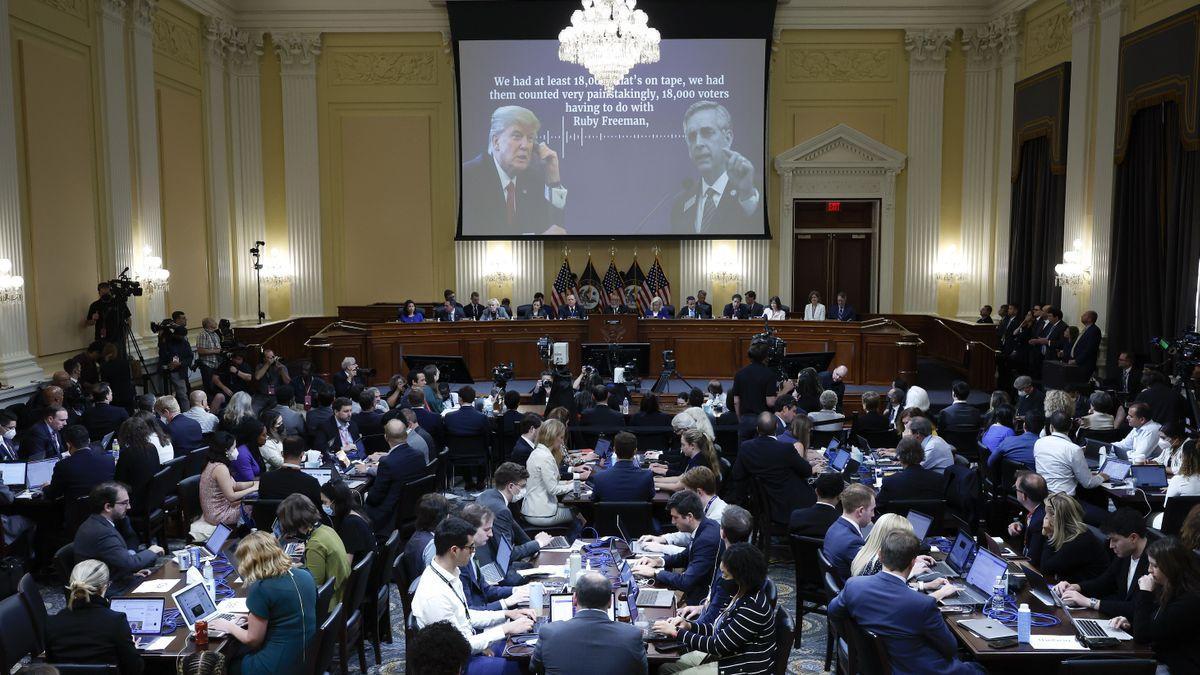 Imagen del Capitolio de Washington bajo una nube de tensión política