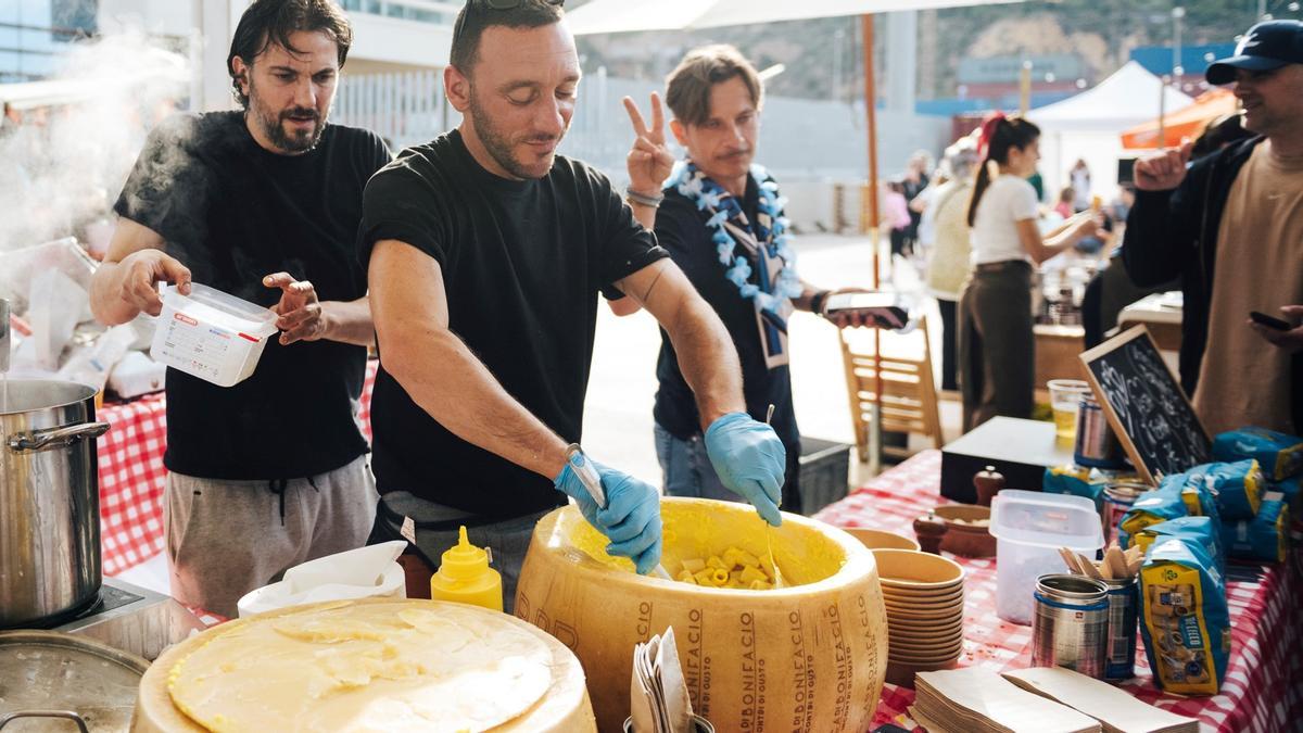 Imagen de una de las cuatro variedades de croquetas servidas por Roux durante el evento