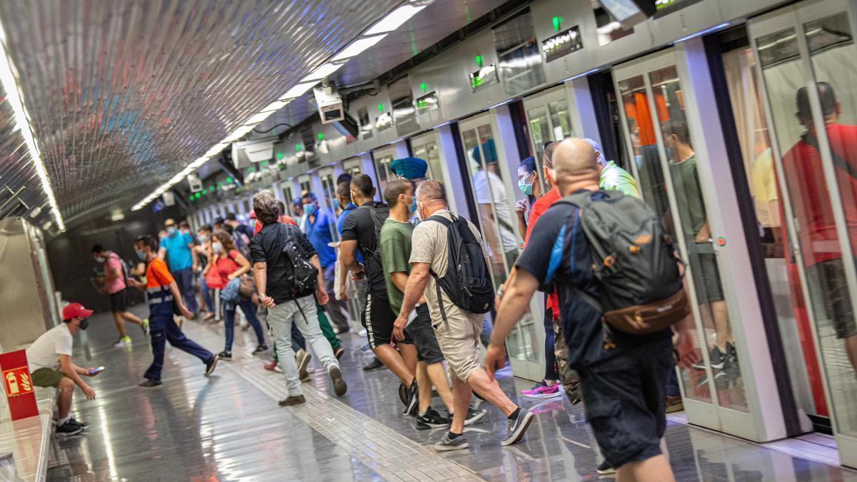 Presupuestos 2026 de la Generalitat destinan más de la mitad al transporte público