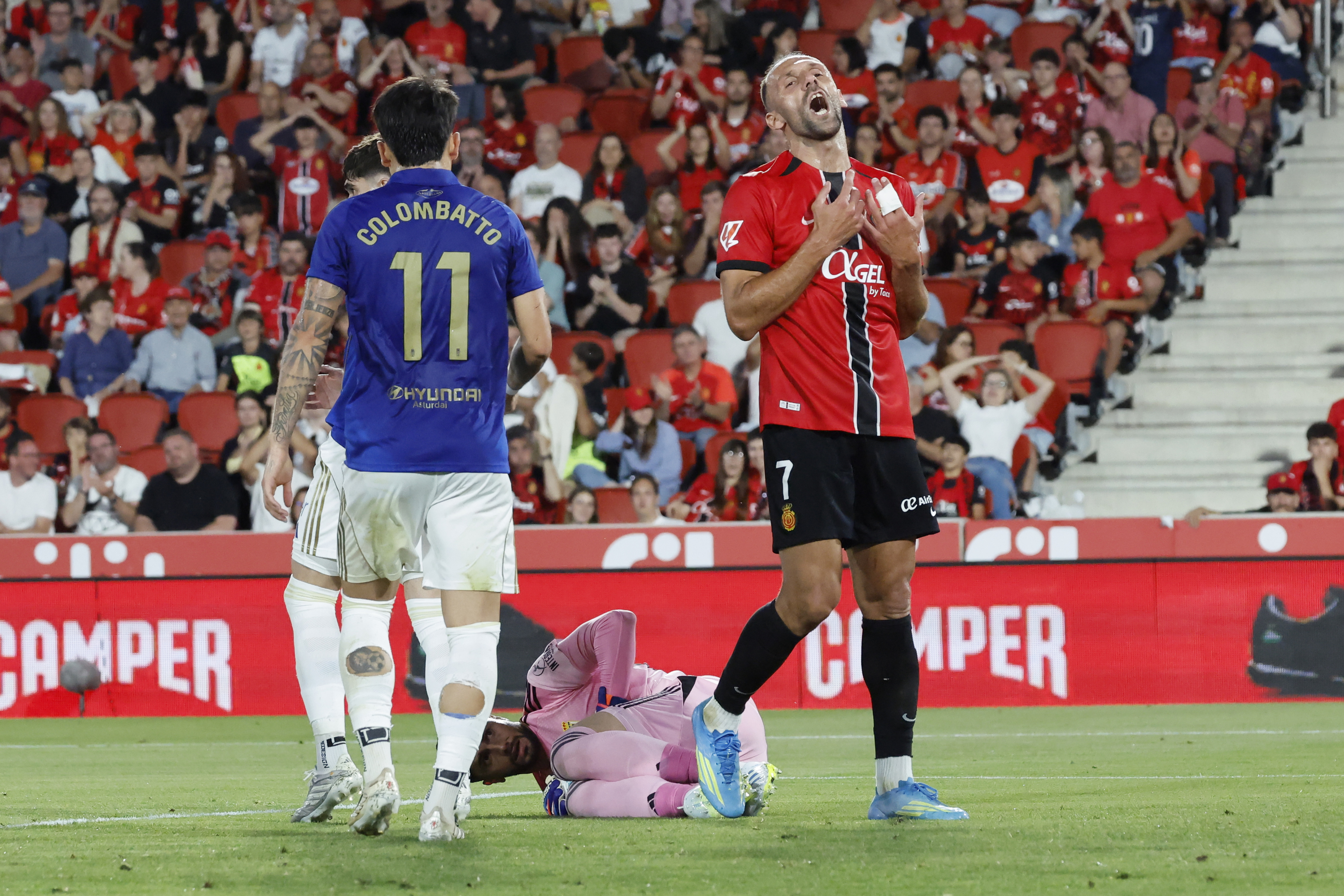 Celebración del gol de Mallorca en la victoria 3-0 que no evitó el descenso