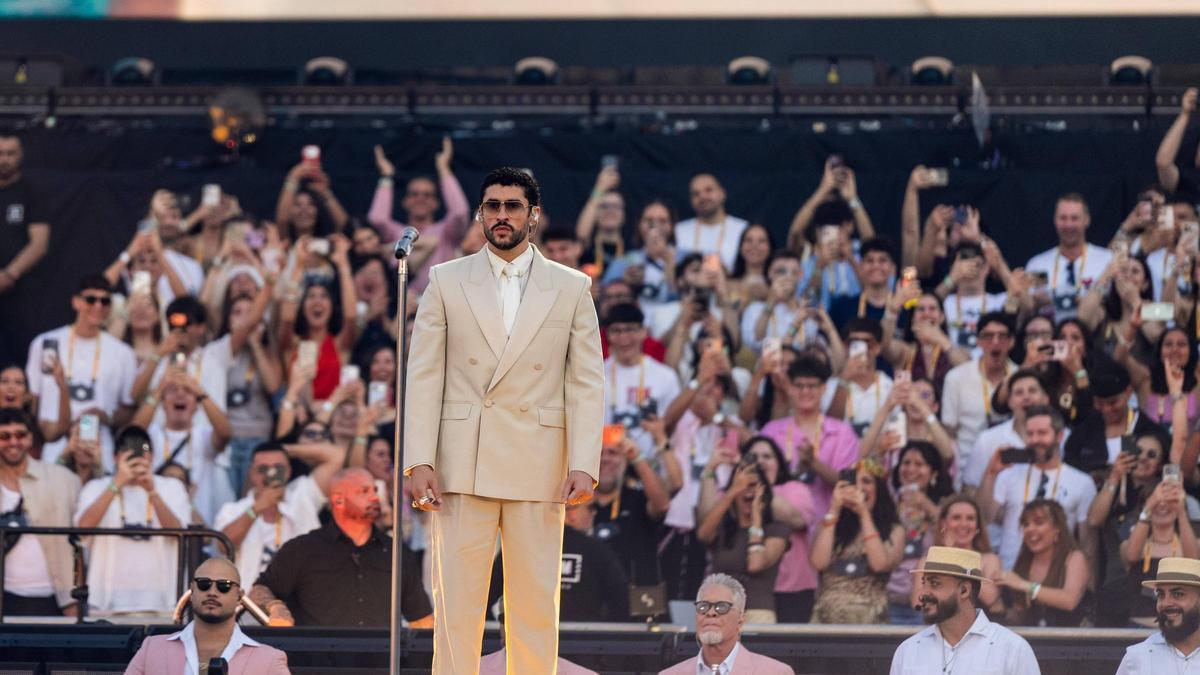 Bad Bunny: mujer embarazada rompe aguas en concierto de Barcelona y se vuelve noticia
