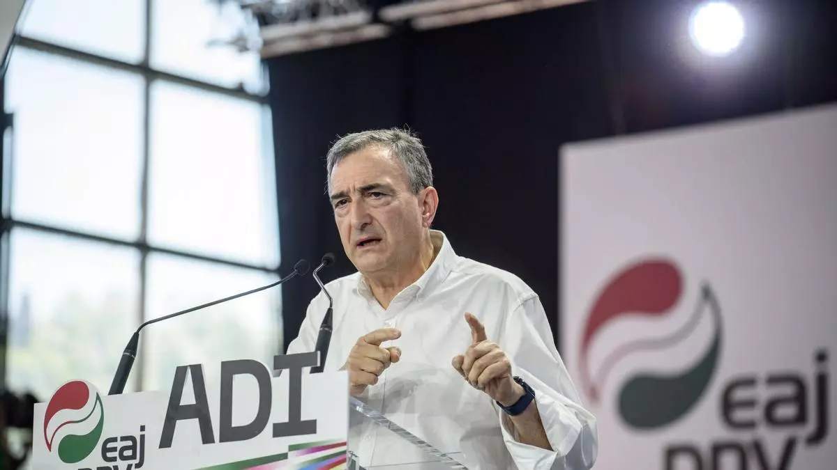 Mar Vaquero en la sede de la Presidencia de Aragón durante la entrevista