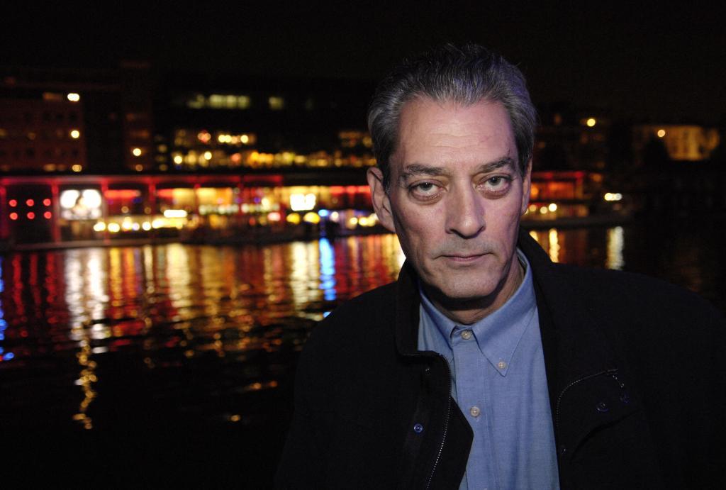 Portada de 'Historias de fantasmas' con Siri Hustvedt y Paul Auster recién casados