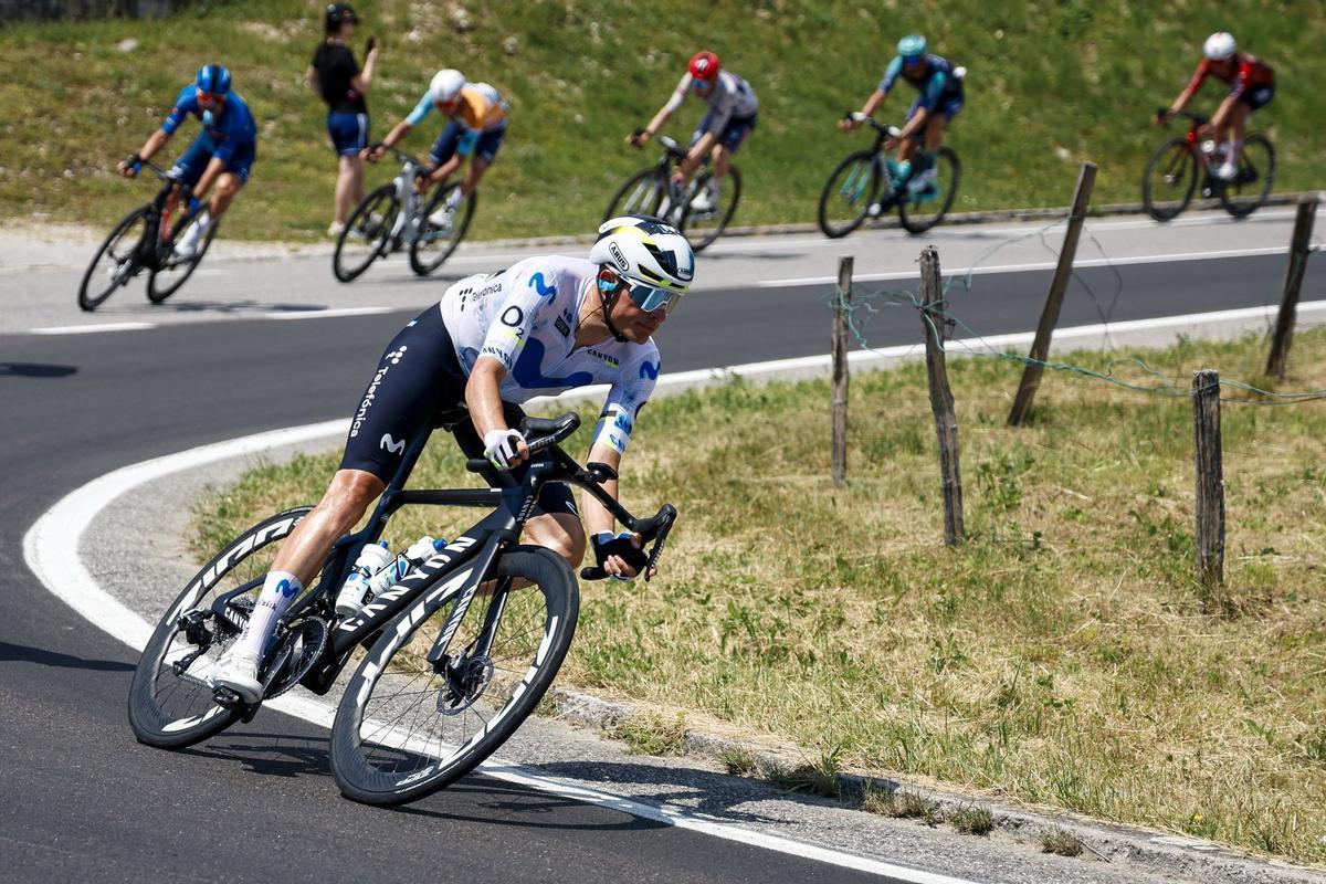Michael Valgren celebrando su victoria en la etapa del Giro de Italia