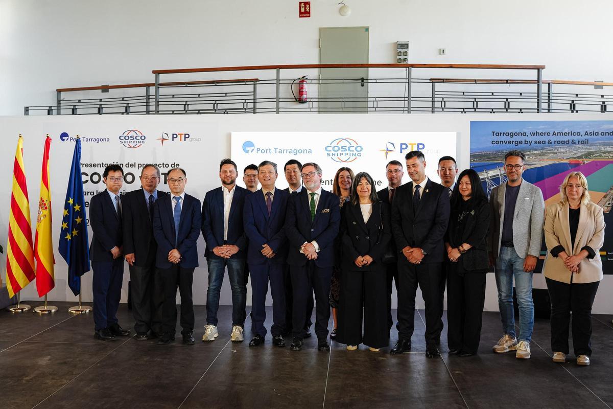 Firma del acuerdo entre Cosco, PTP y el Port de Tarragona