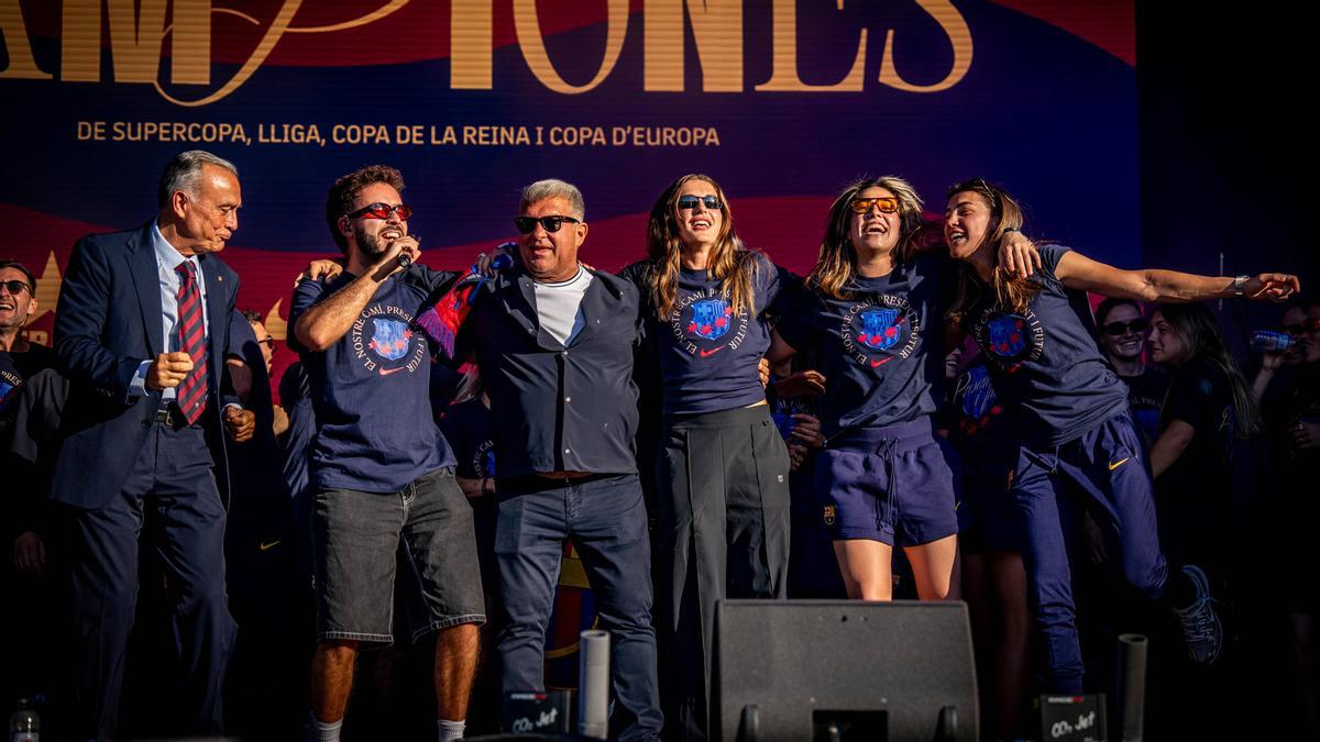 Joan Laporta en una rueda de prensa del FC Barcelona, mostrando autoridad antes de la elección