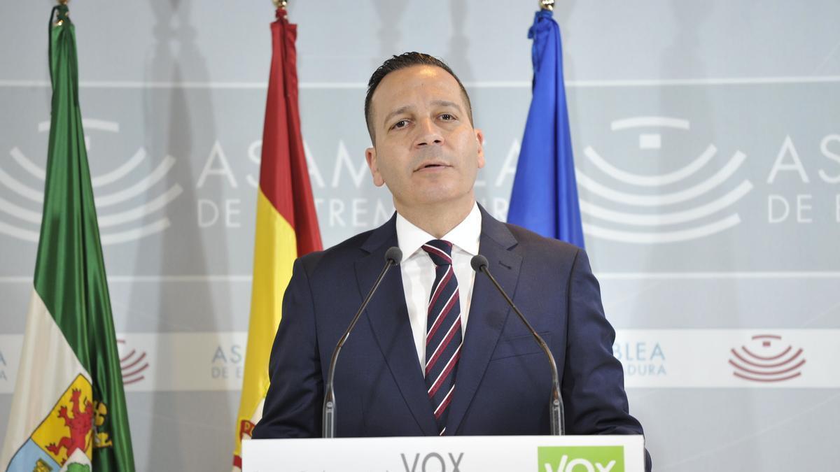Vox anuncia recorte de 10 millones en el presupuesto de Extremadura 2026