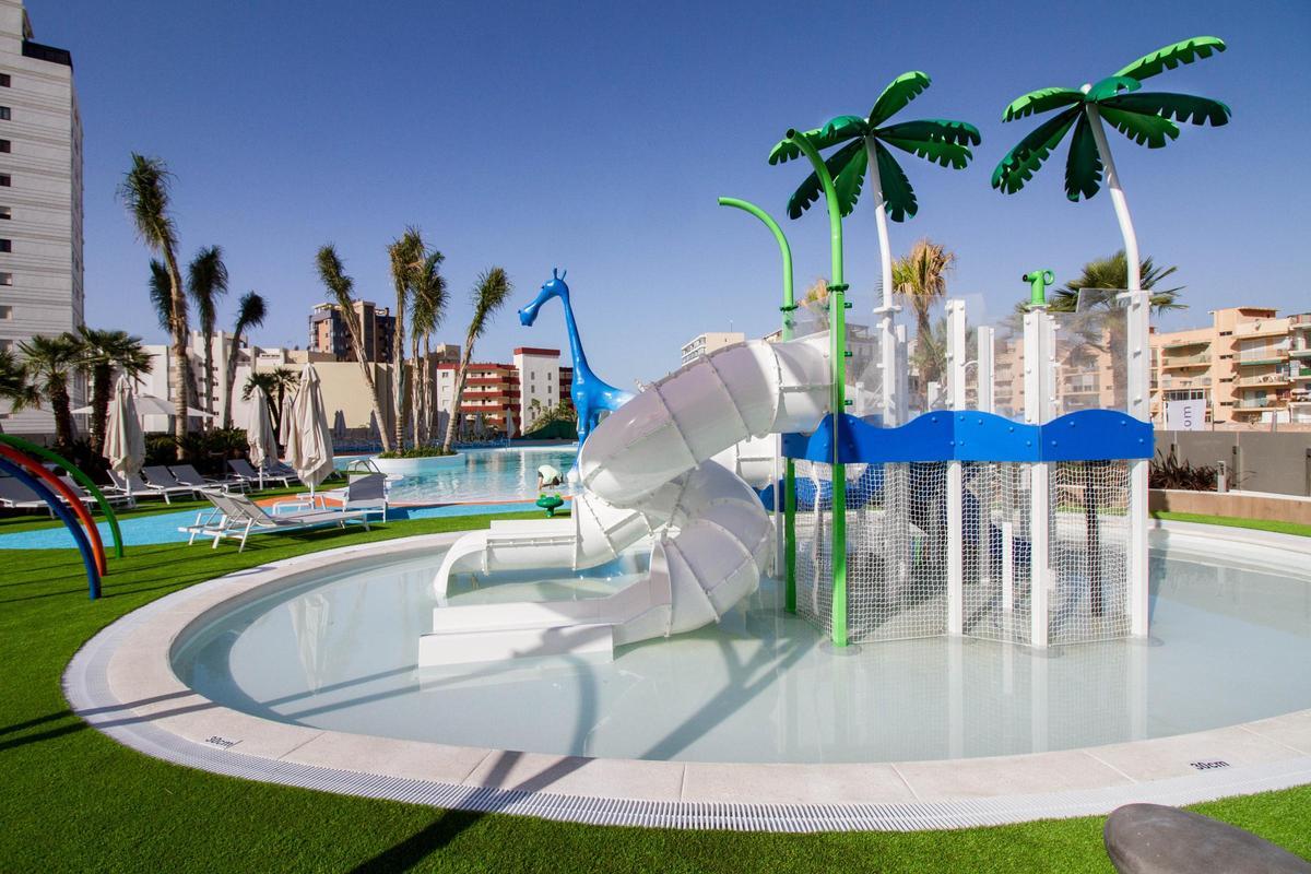 Imagen del rooftop The Coin en Estimar Valencia con vistas al casco histórico