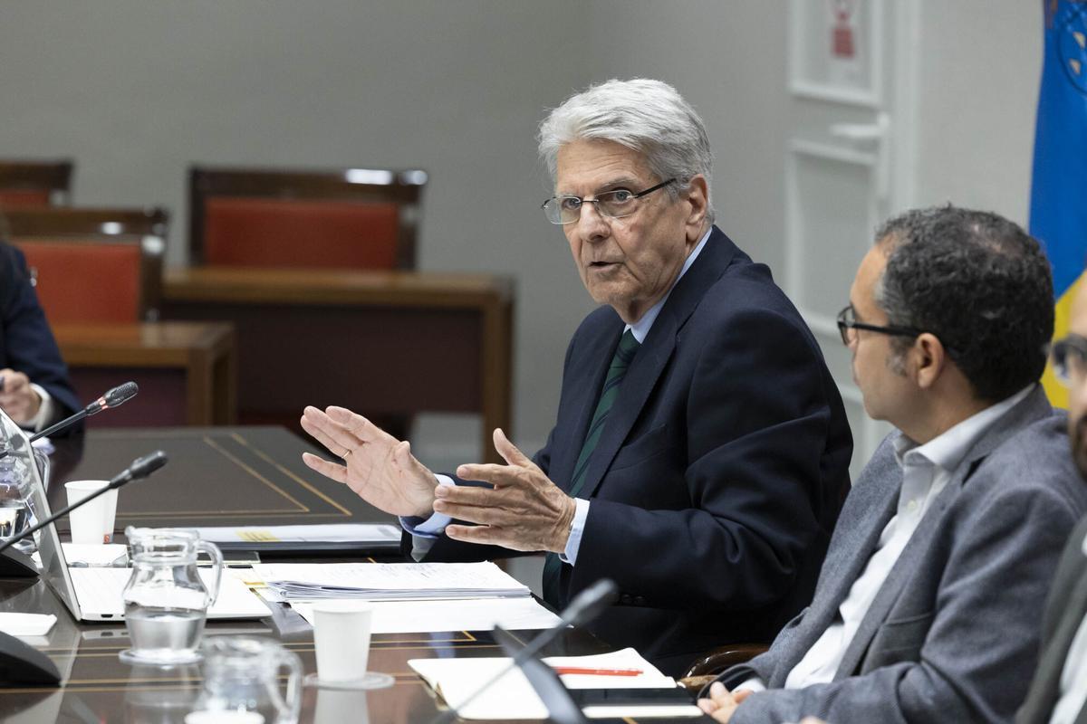 Sesión de la Comisión Covid de Canarias analizando contratos sanitarios