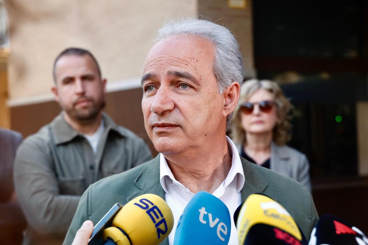 Alcaldes del PP compareciendo en el juzgado de Catarroja