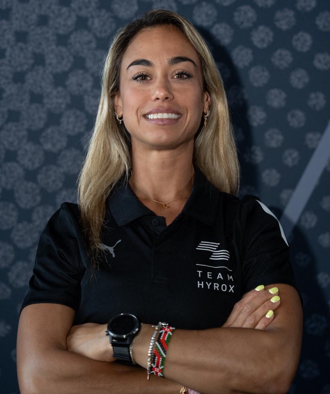 Raquel Domínguez entrenando para Hyrox en un gimnasio español