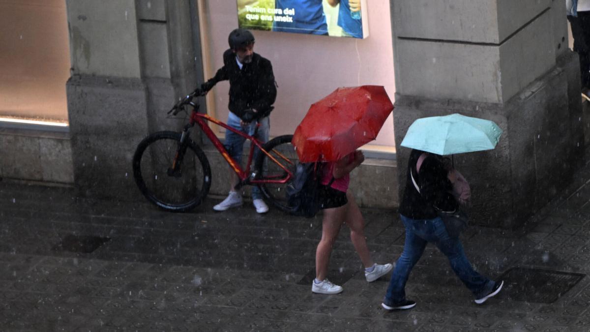 Meteocat activa avisos amarillos por lluvias intensas en Girona y Barcelona este martes