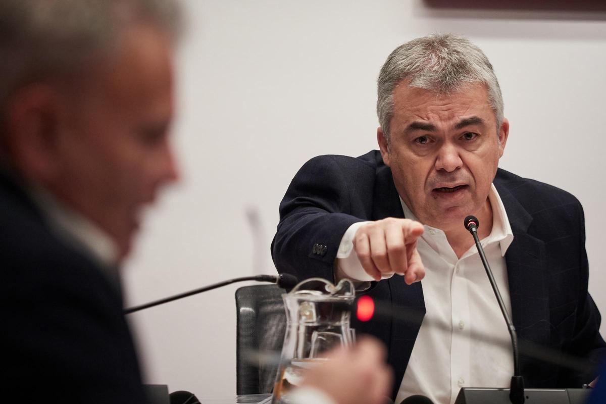 Leire Díez en una rueda de prensa oficial