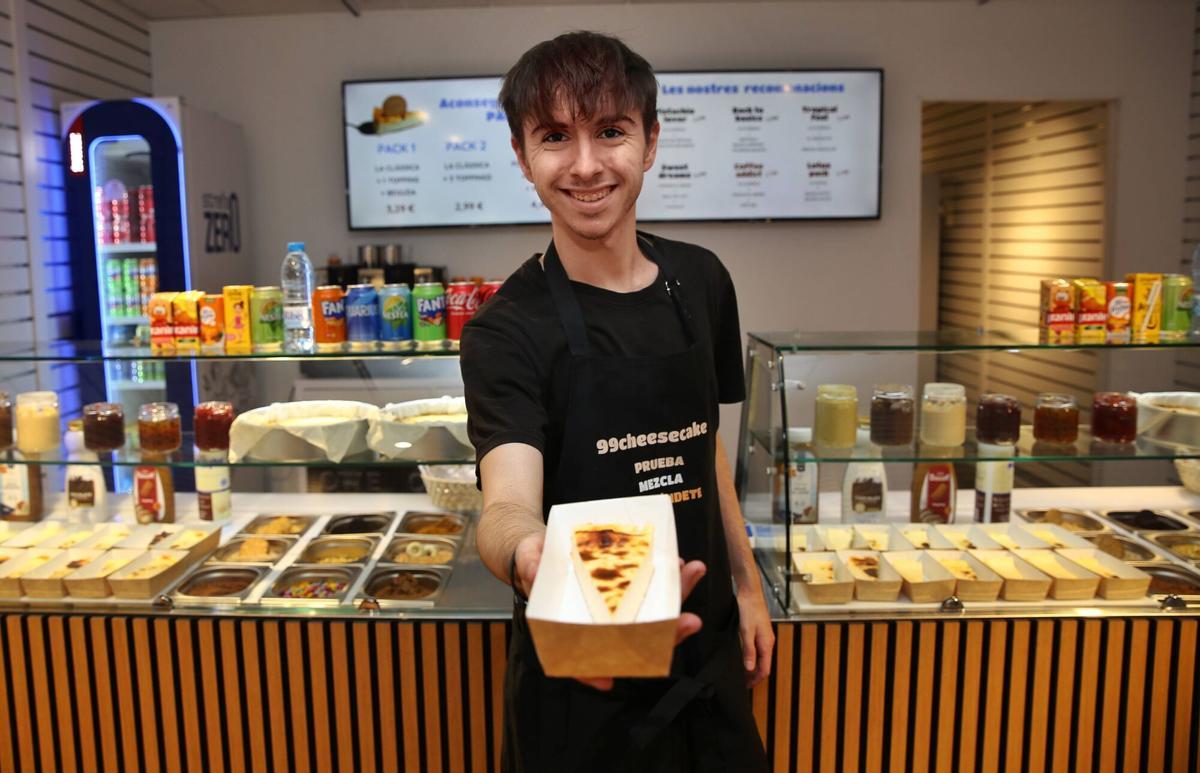 Porción de tarta de queso de 0,99 € en 99 Cheesecake, Gran de Gràcia, Barcelona