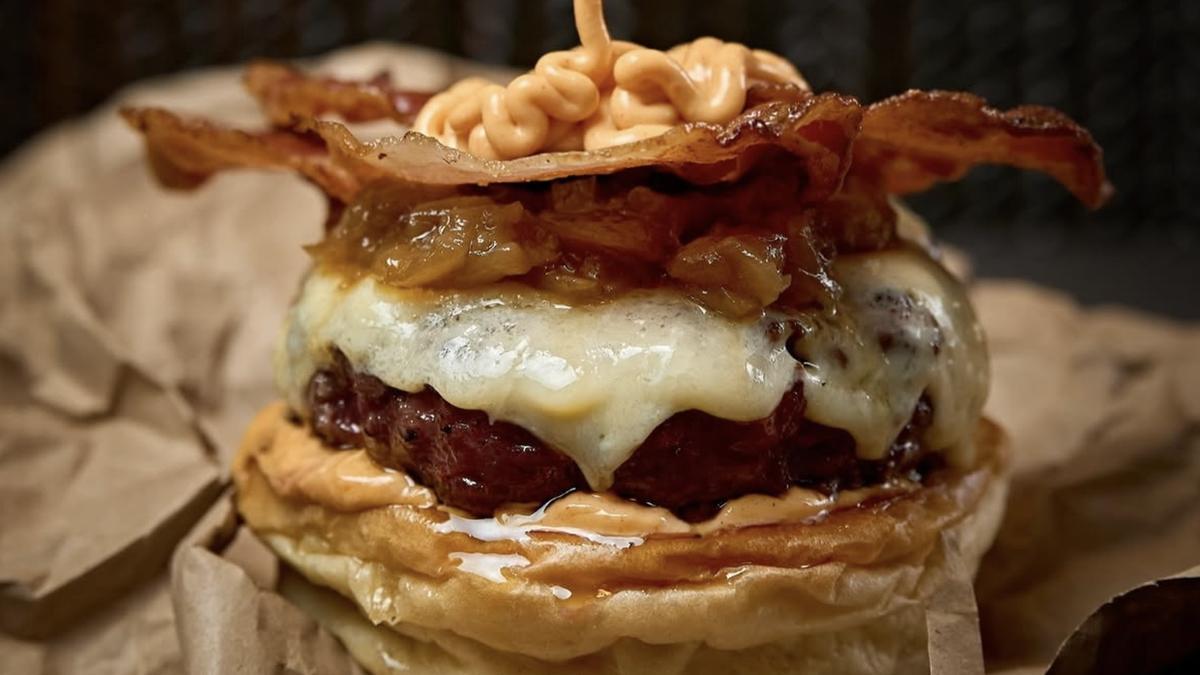 Bistroemy de La Bistroteca, hamburguesa premiada por Michael Jordan