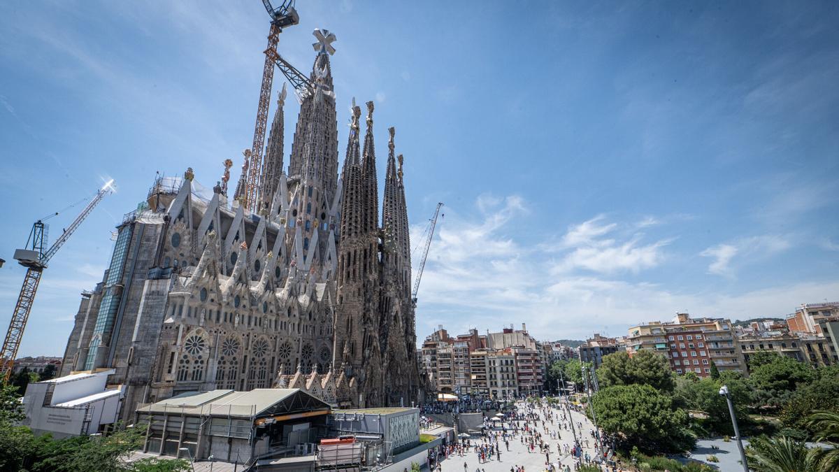Papa León XIV abandona Barcelona tras ver la Sagrada Familia inconclusa