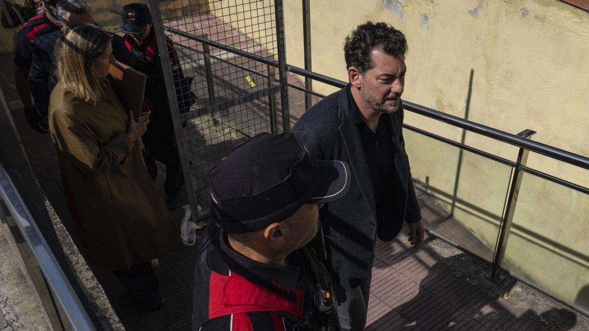 Jonathan Andic liberado bajo fianza de un millón de euros tras la muerte de su padre