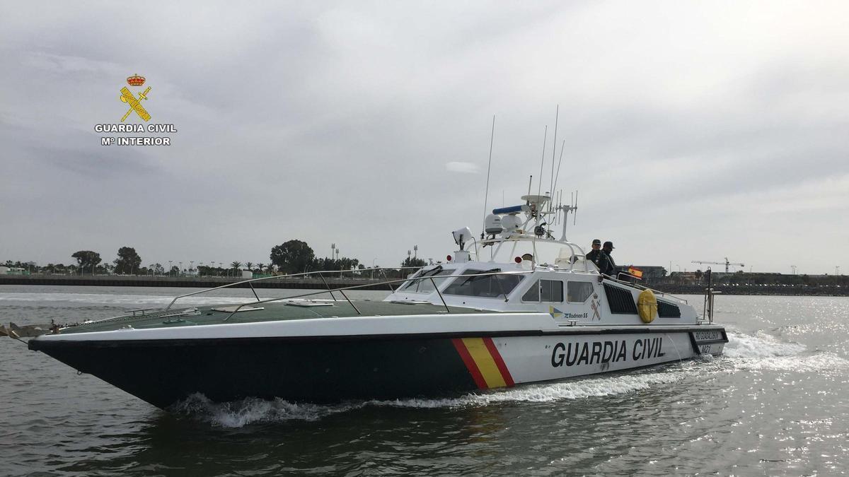 Tiroteo contra la Guardia Civil en Huelva: narcotraficantes disparan con subfusiles y dejan 1 120 kg de hachís incautados