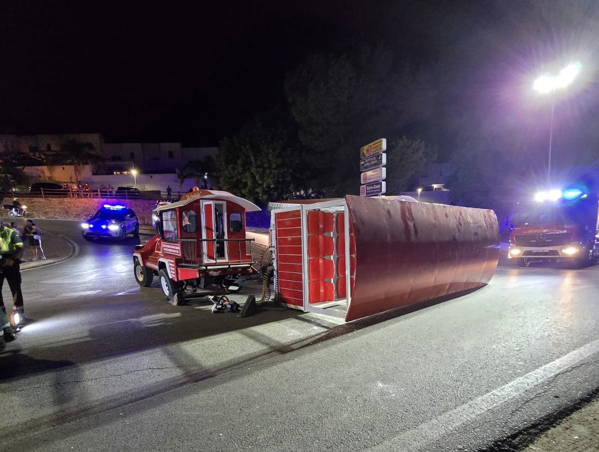 Accidente tren turístico Cártama deja 18 heridos y moviliza a bomberos y sanitarios