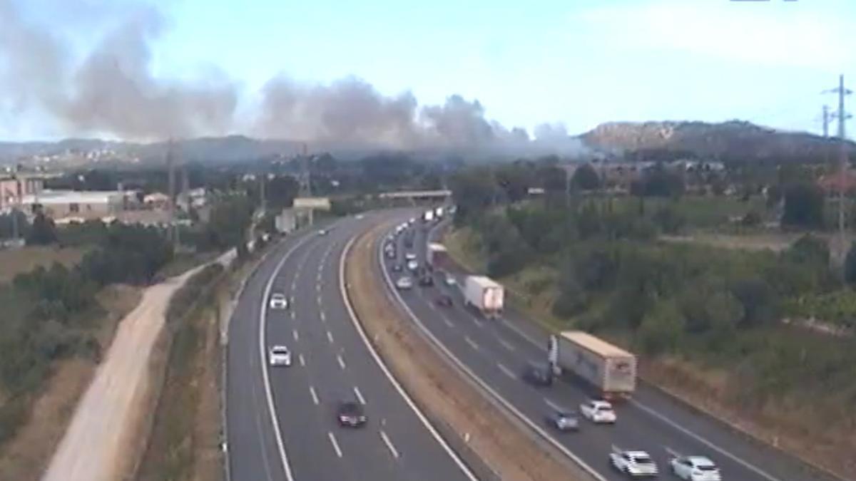 Incendios forestales en Lleida y Tarragona: nivel 3 del Plan Alfa activado y cierre de la C‑14