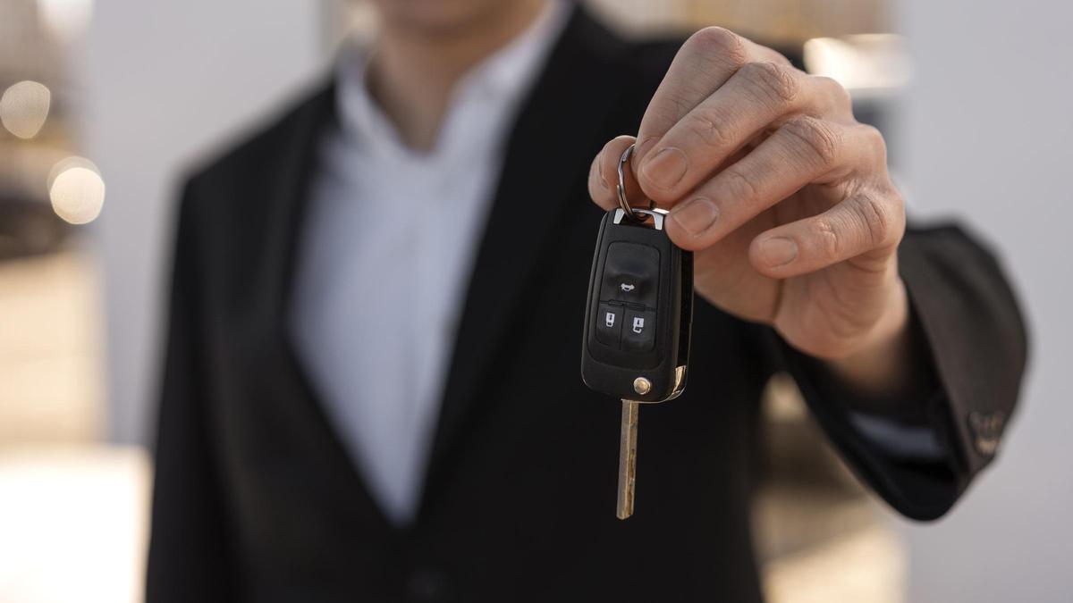 Híbridos lideran la compra de los conductores senior en España
