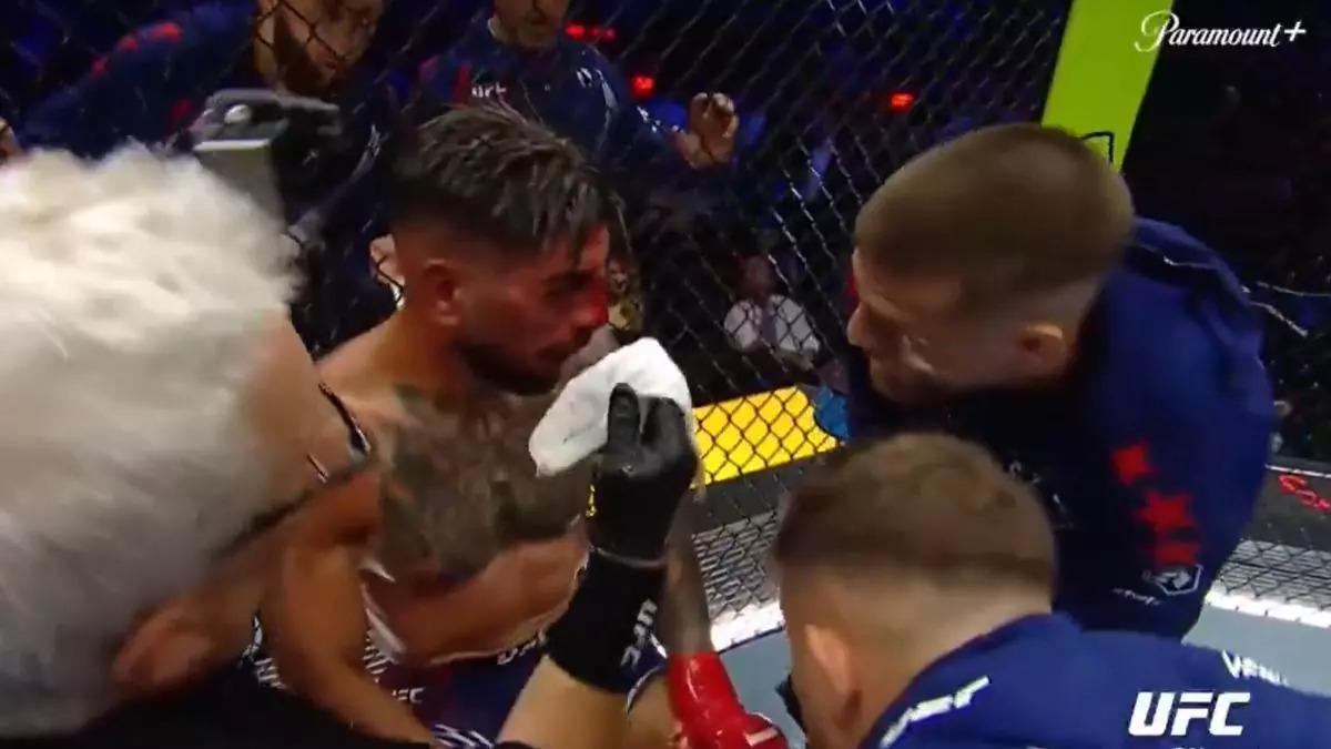 Topuria vs Gaethje: Ilia Topuria detenido en el quinto asalto por lesión orbital