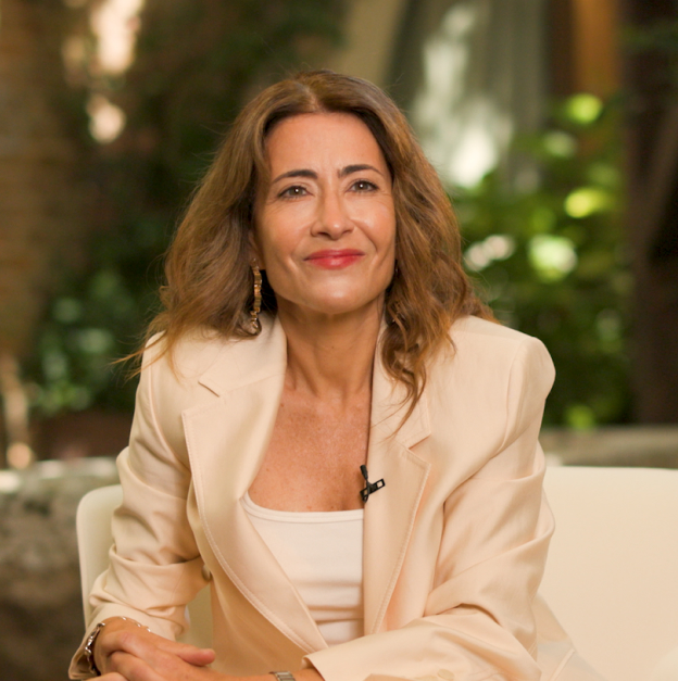 Raquel Sánchez, presidenta de Paradores, en una entrevista sobre el centenario y la IA