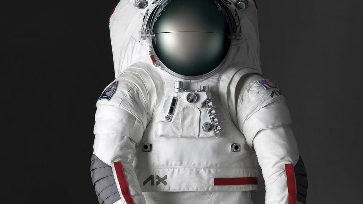 Prada y Axiom Space lanzan la LCVG, la prenda de refrigeración para el traje lunar AxEMU de Artemis IV