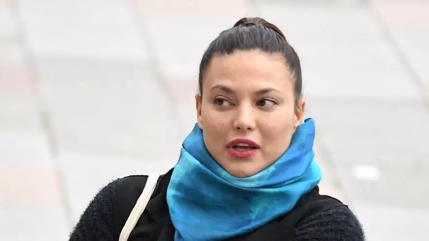 Reunión de la Princesa Leonor con el alcalde de Teror en la plaza principal