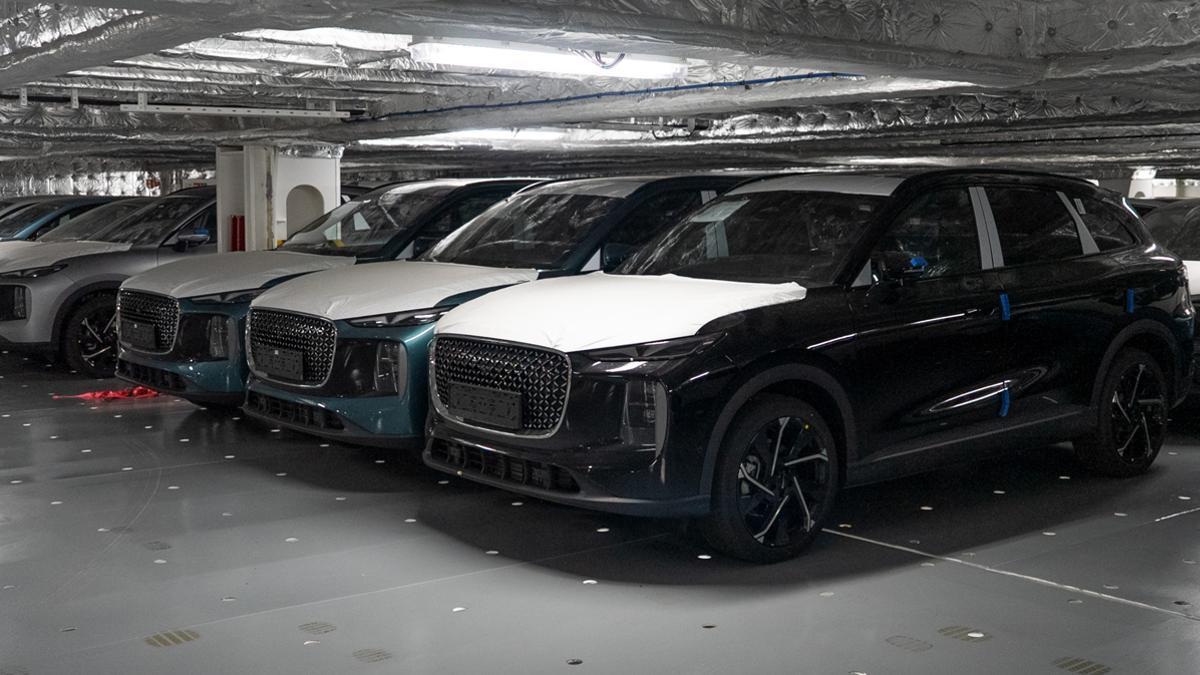 Detalle del Lepas L8 Super Hybrid con sus dimensiones y batería