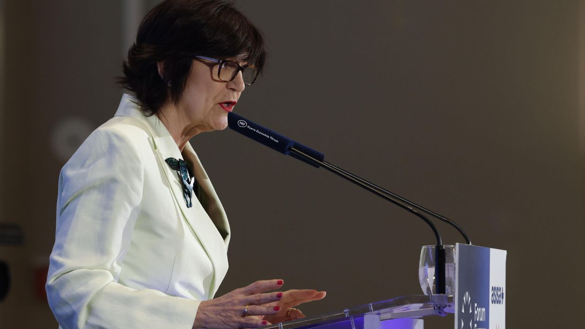 Renovación de la cúpula de la CNMC aplazada por el Gobierno