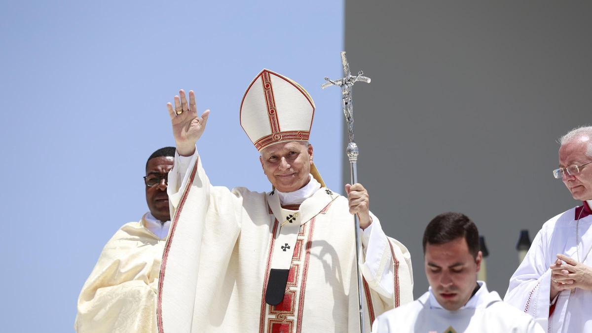 Papa Francisco visita España y llama a superar divisiones