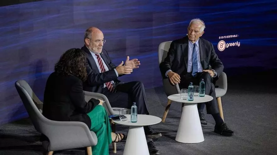 Mario Ruiz Tagle hablando en el III Foro del Mediterráneo