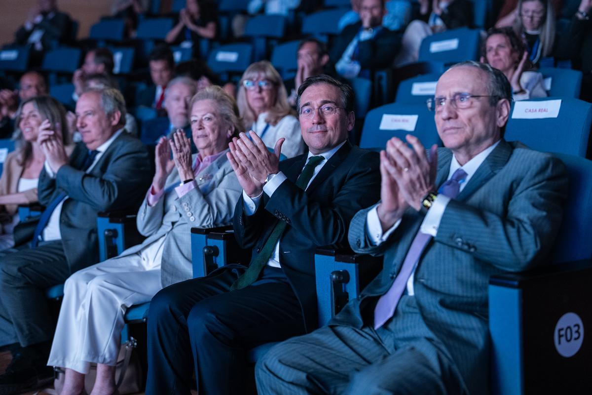 Jordi Hereu y Javier Moll inauguran la segunda jornada del III Foro del Mediterráneo en Barcelona