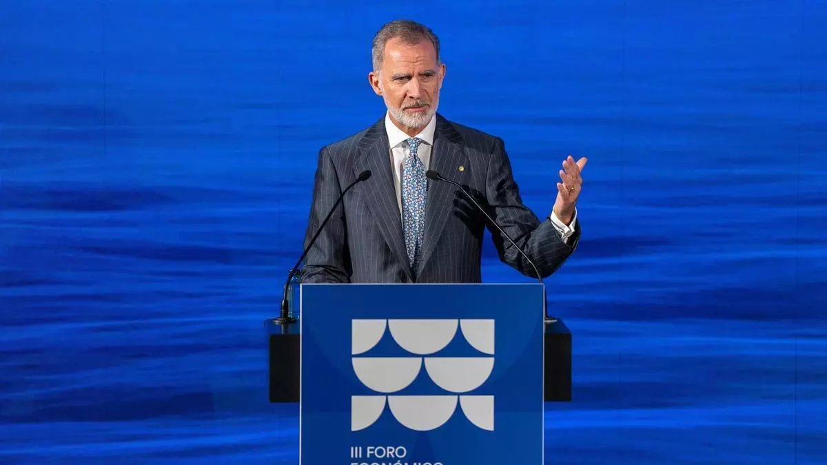 Rey Felipe VI durante su intervención en el III Foro del Mediterráneo en Barcelona
