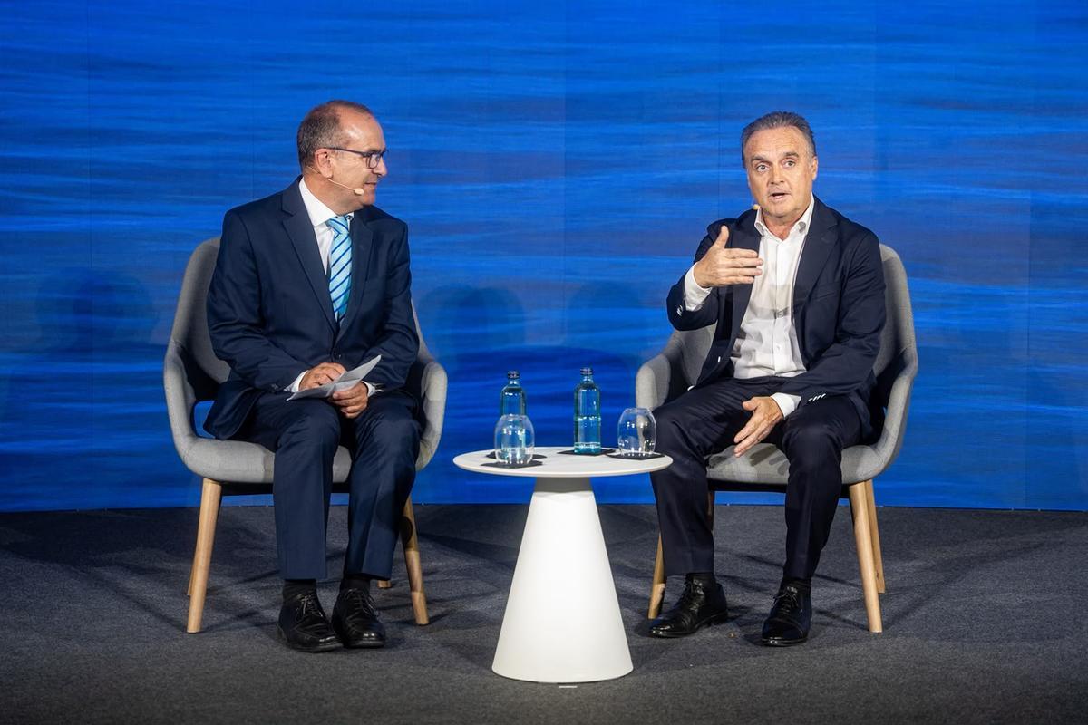 José Luis Vilar hablando en el III Foro del Mediterráneo, Barcelona