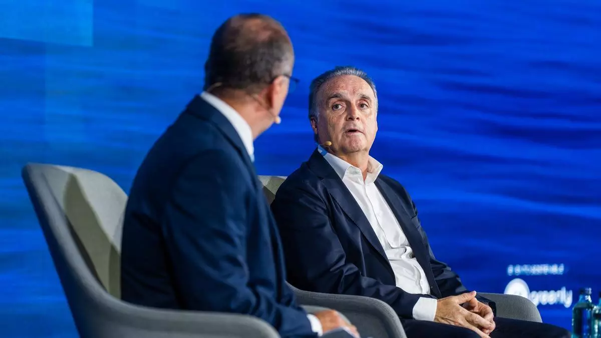 Fotografía del III Foro del Mediterráneo en Valencia, con ponentes en el escenario